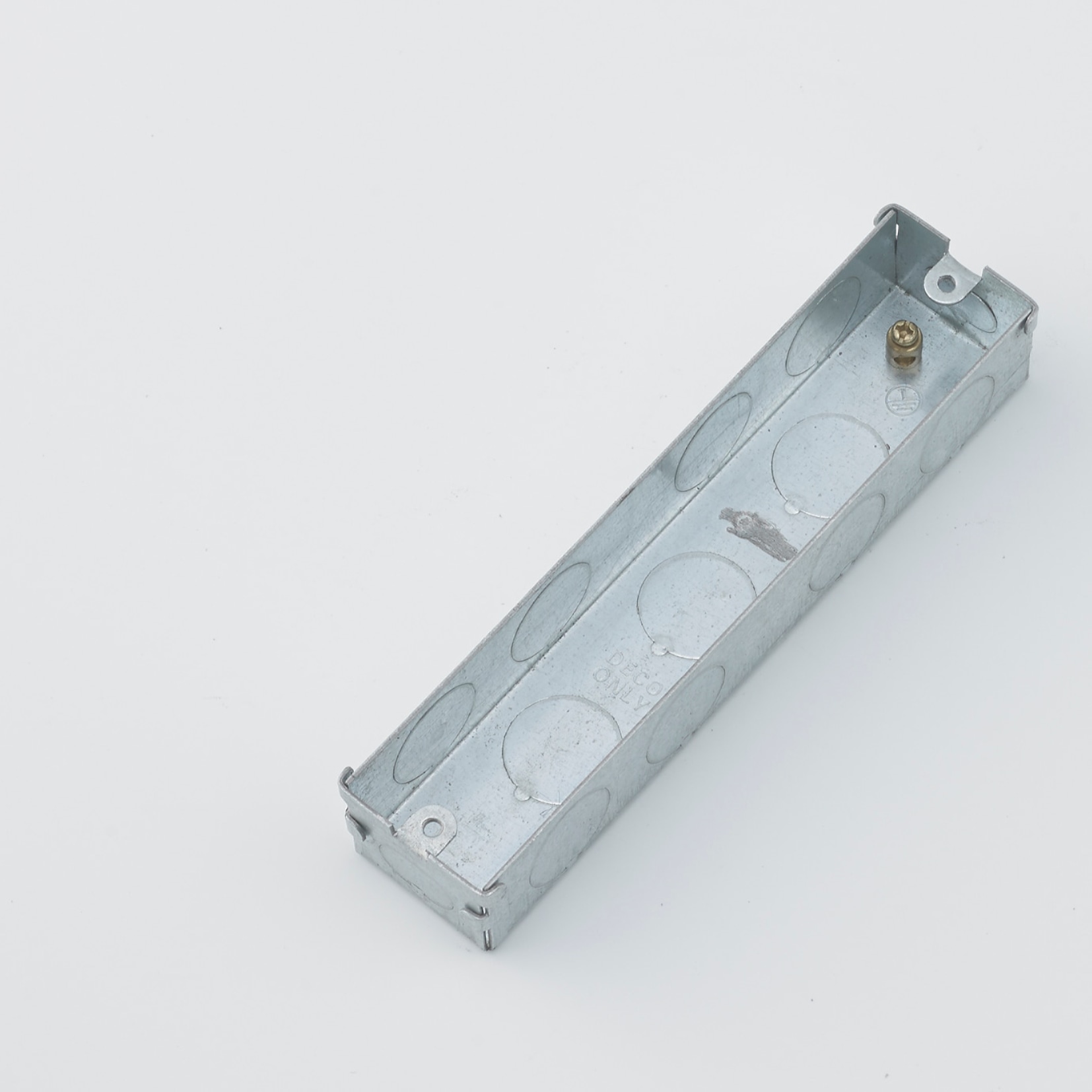 ARCHITRAVE BOX