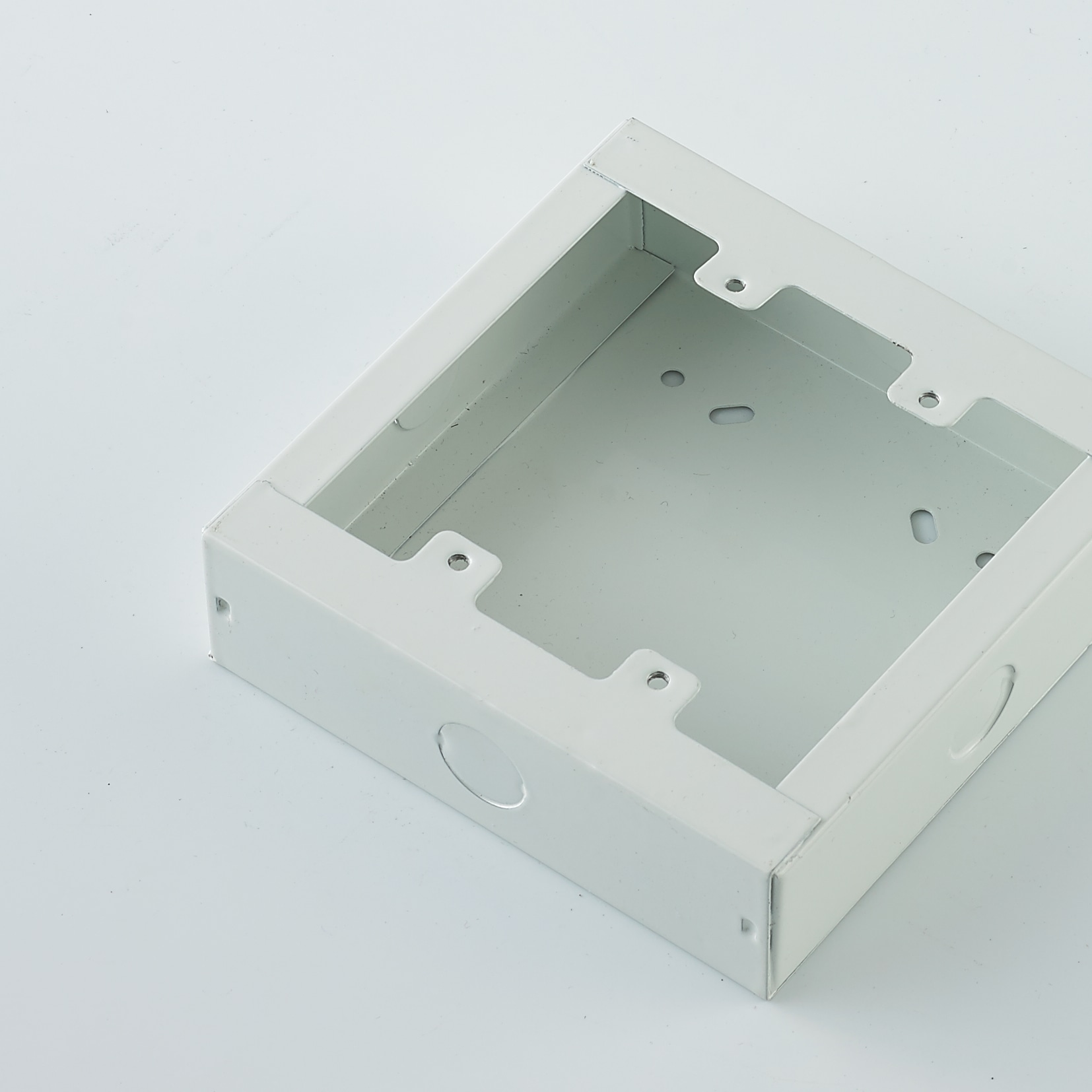 WALL BOX CLOSED BACK