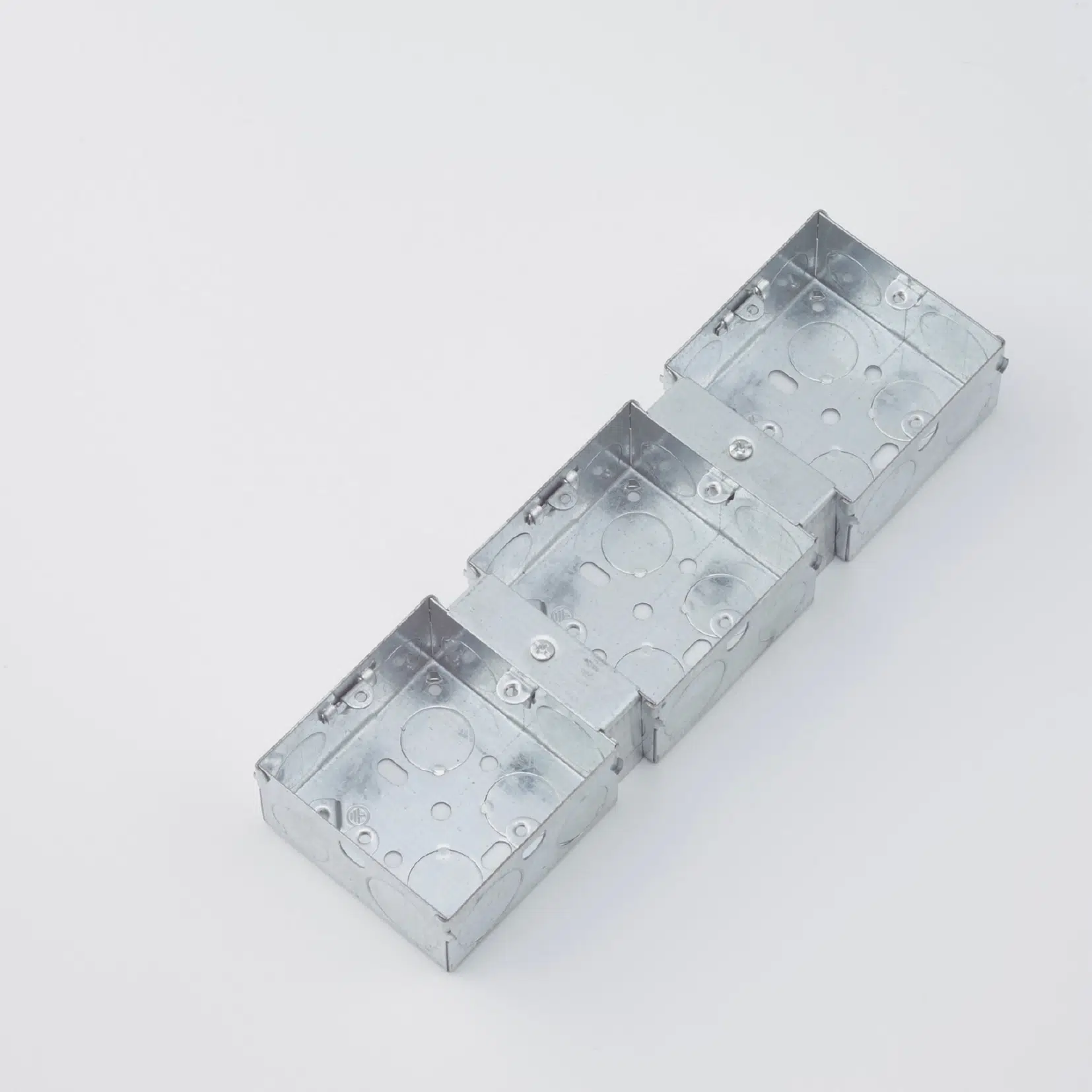 Box with Metal Connector